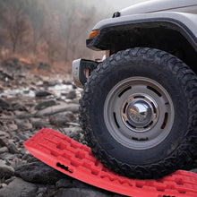 Load image into Gallery viewer, Set of 2 Sand Sheets Traction Aid Offroad Motorhome Accessories Recovery Board, Traction Aid Driving Wedges Car Trailer Tyre Ladder, Traction Tape Traction Mat for Sand, Mud, Snow