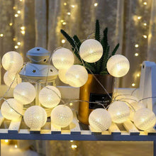 Load image into Gallery viewer, Guirlande lumineuse boules coton LED USB - Veilleuse bébé 2h - Adaptateur secteur double USB 2A inclus - 3 intensités - 20 boules 3m