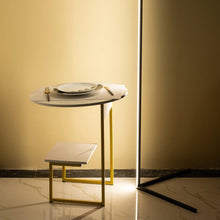 Load image into Gallery viewer, Yinleader Lampadaire d'angle pour créer une atmosphère romantique - 41 x 142 cm + LED RVB