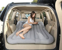 Load image into Gallery viewer, SUV Colchón Inflable para Coche Cama con Bomba y Almohadas, Colchon Hinchable de Coche para Descansar, Viajes, Camping, Piscina, Parque, Playa, Patio Trasero