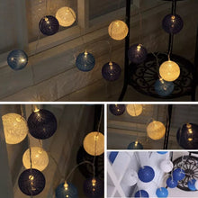 Load image into Gallery viewer, Guirlande lumineuse boules coton LED USB - Veilleuse bébé 2h - Adaptateur secteur double USB 2A inclus - 3 intensités - 20 boules 3m